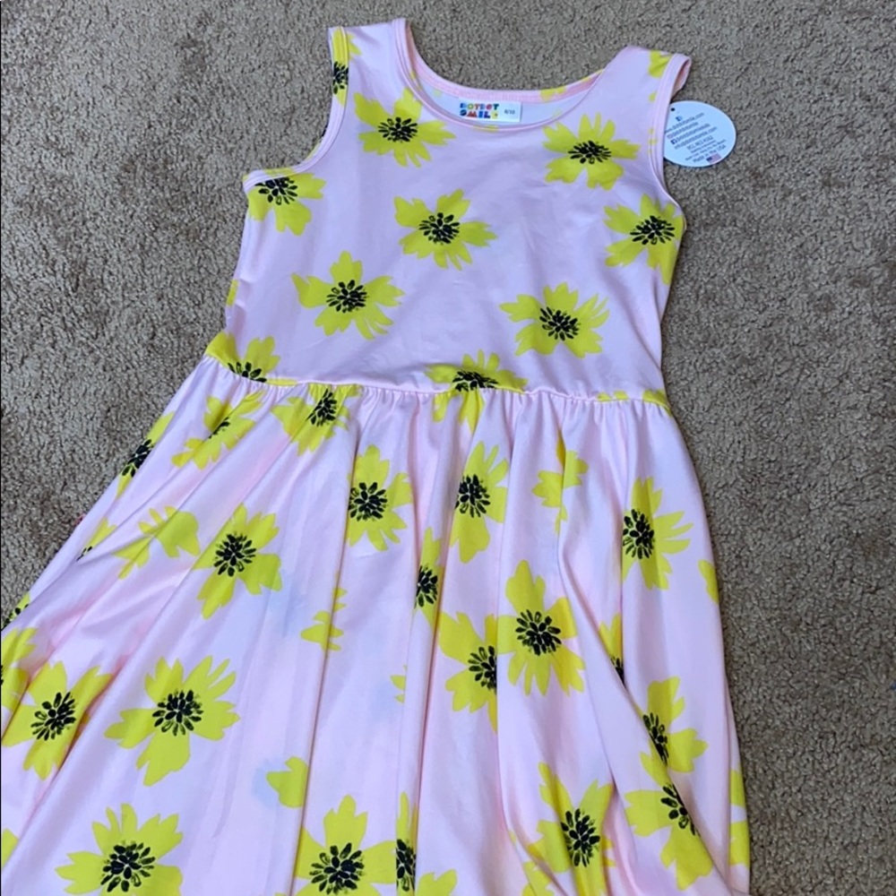 Size 8/10 dot dot smile girls dress